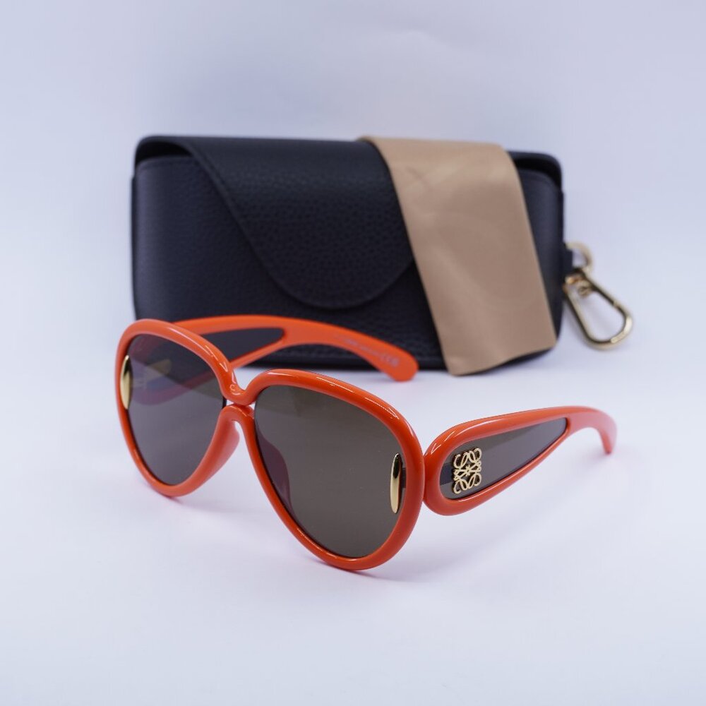 Loewe LW40132I 42E Aviator Sunglasses – Shiny Orange\Brown